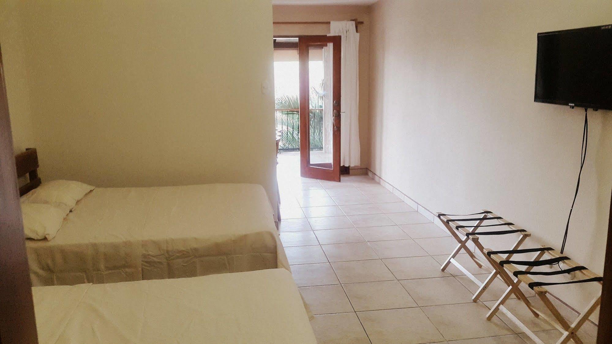 Hotel Palmeras Carrillo Beach Карильо Екстериор снимка